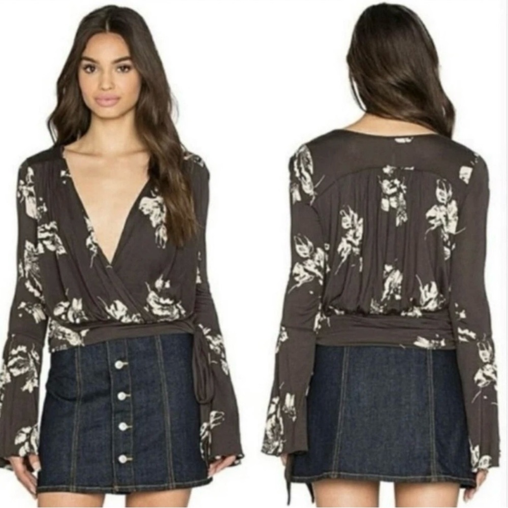 Free People Fiona Bell Sleeve Surplice Tie Waist Crop Top Gray Floral Size Small